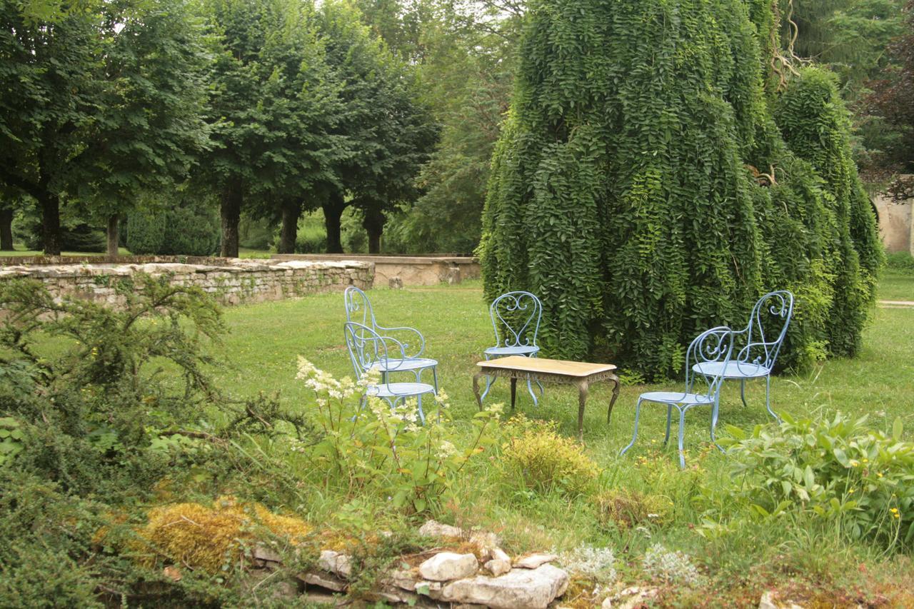 לינה וארוחת בוקר Ancy-le-Franc Domaine Des Douves מראה חיצוני תמונה