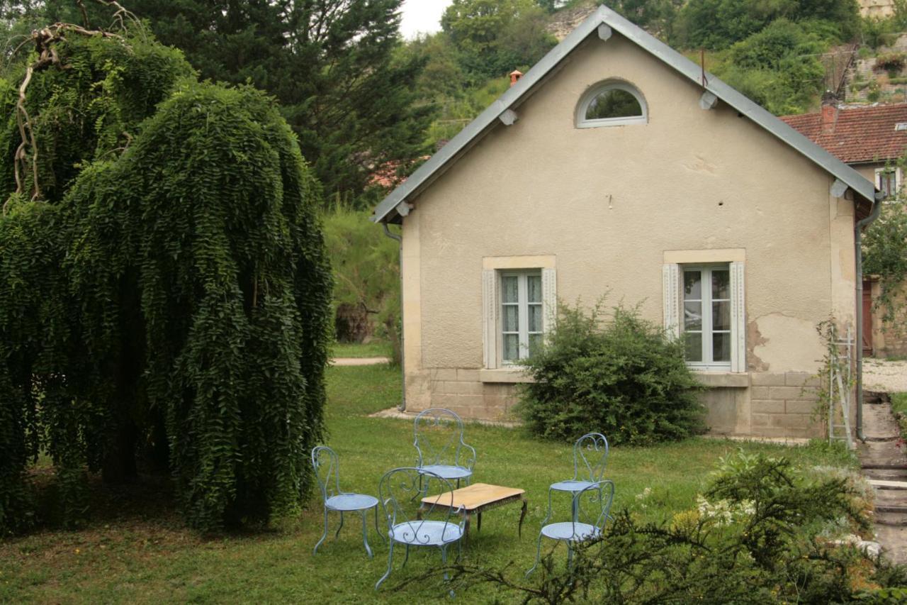 לינה וארוחת בוקר Ancy-le-Franc Domaine Des Douves מראה חיצוני תמונה